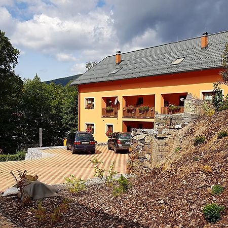 Svoboda nad Úpou Apartments Kalyn المظهر الخارجي الصورة