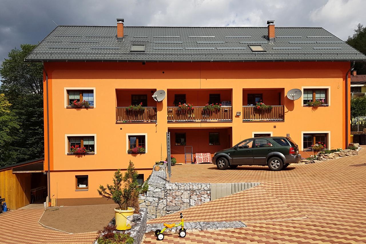 Svoboda nad Úpou Apartments Kalyn المظهر الخارجي الصورة